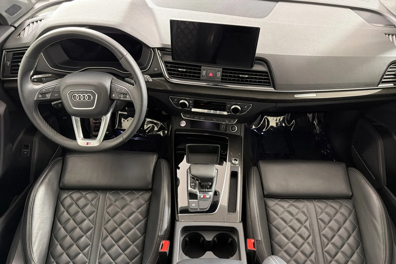 Used 2023 Daytona Gray Pearl Effect Audi Premium Plus 3.0 TFSI quattro image 12