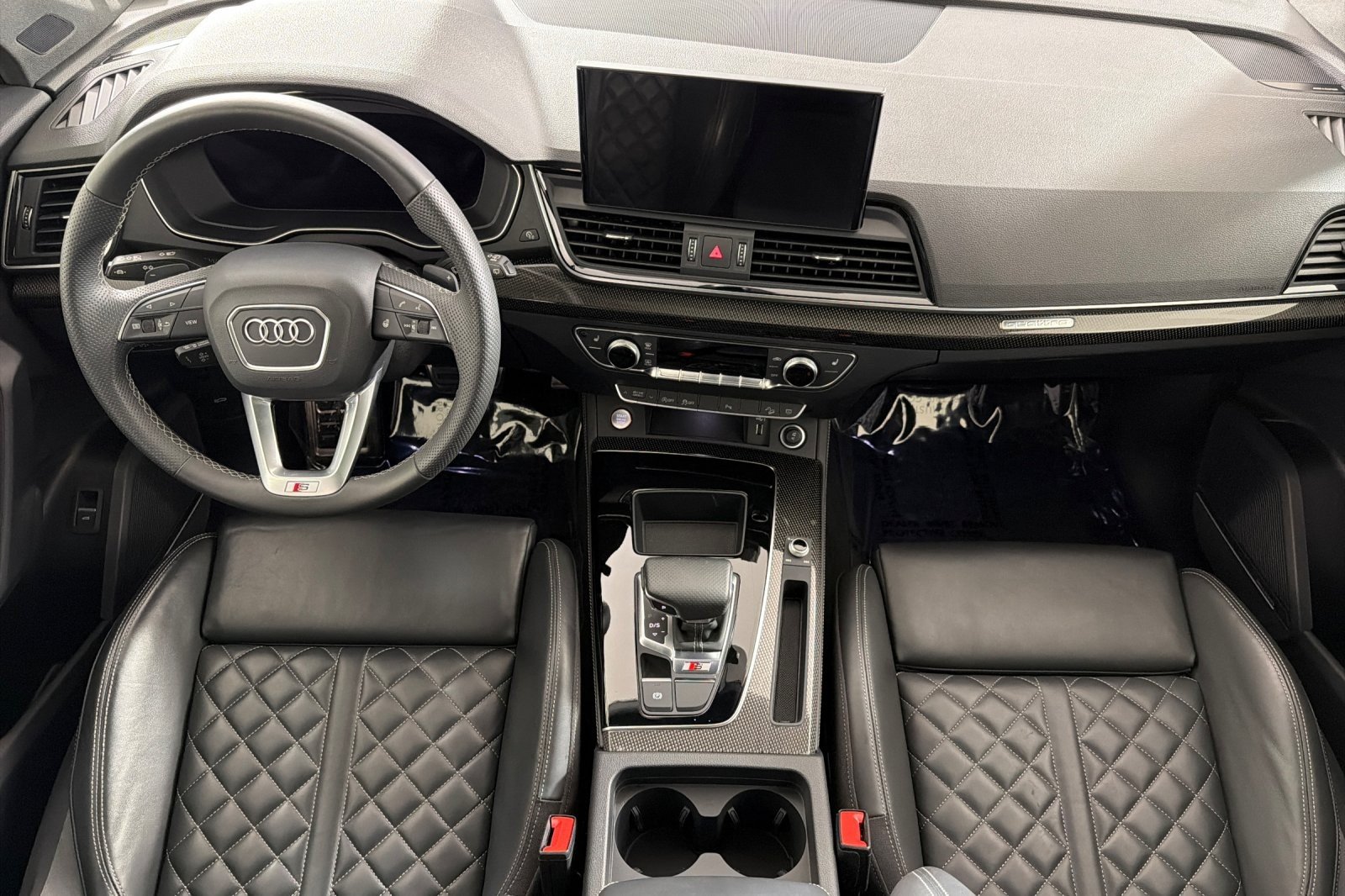 Used 2023 Daytona Gray Pearl Effect Audi Premium Plus 3.0 TFSI quattro image 12