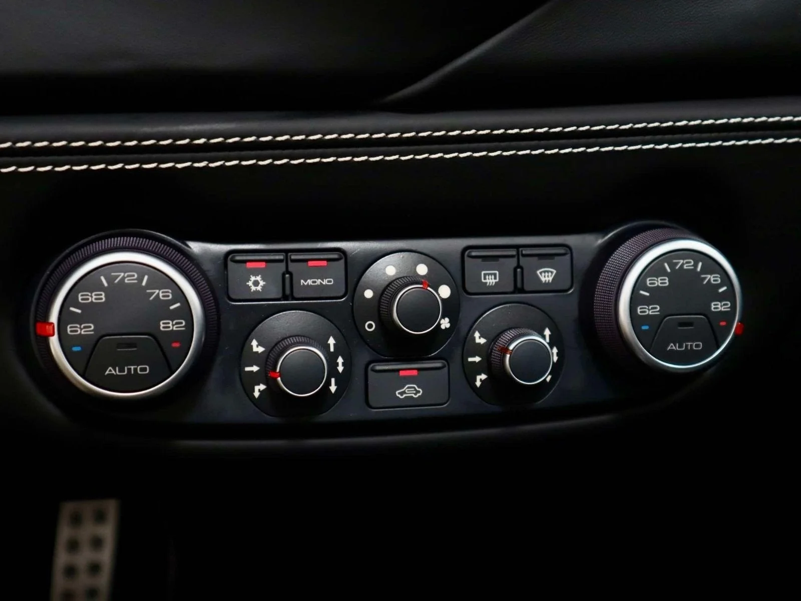 Certified Used 2018 Nero Ferrari  image 32