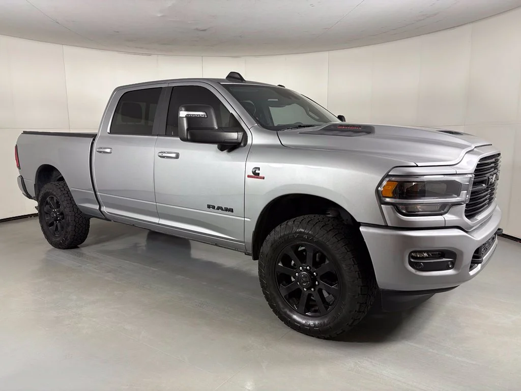Used 2024 Silver Ram Laramie image 9