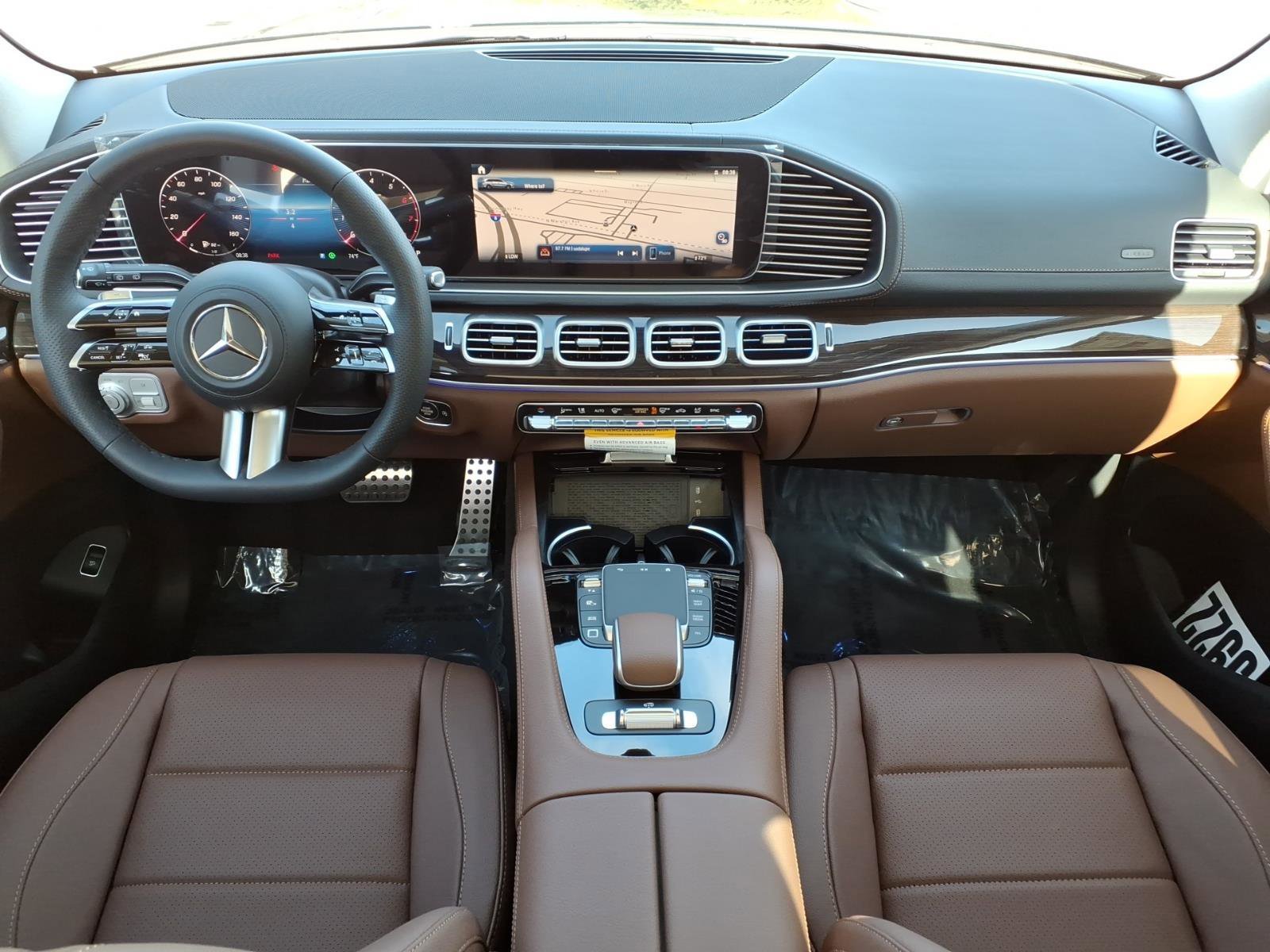 New 2026 Obsidian Black Metallic Mercedes-Benz 450 image 4