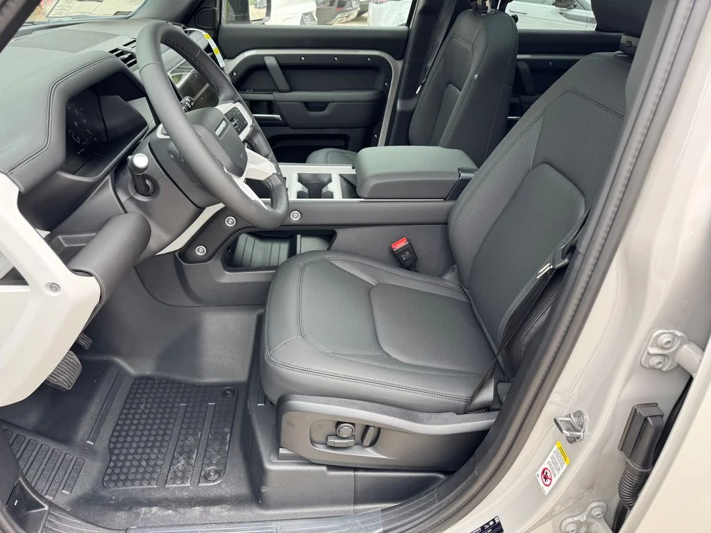 New 2026 Borasco Grey Land Rover S image 8