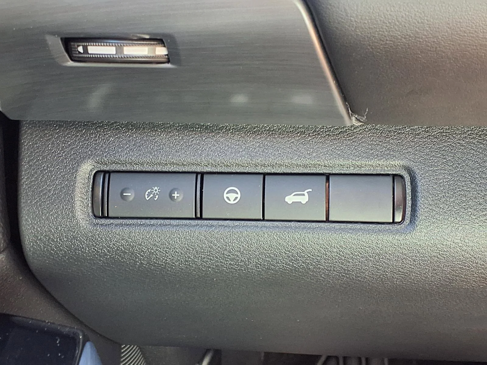 Used 2023 Scarlet Ember Tintcoat Nissan SL image 13