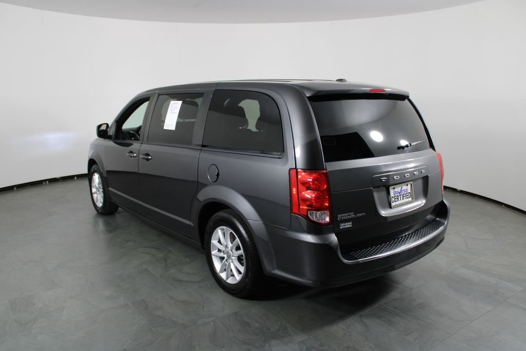 Used 2020 Gray Dodge SE Plus image 3