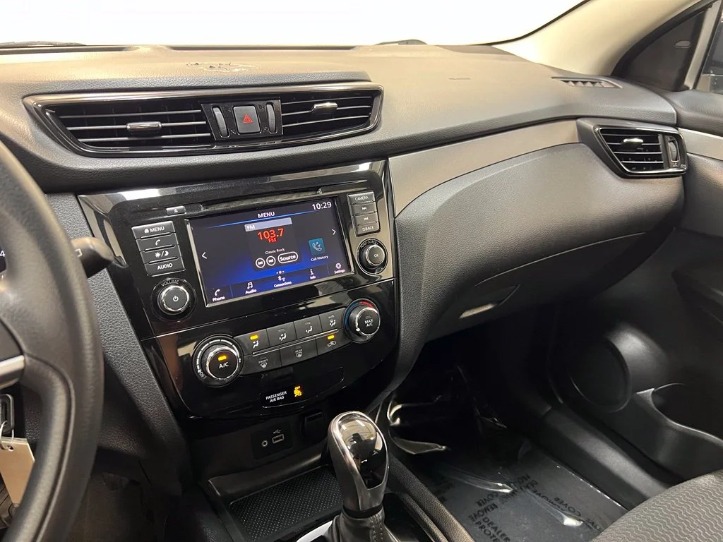 Used 2022 Blue Nissan S image 24