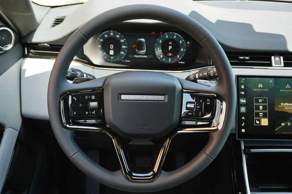 New 2026 Santorini Black Land Rover S image 16