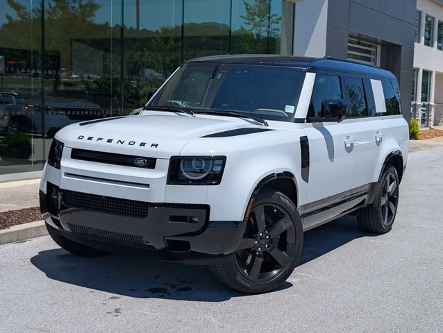 2026 Land Rover Defender 130 X-Dynamic SE