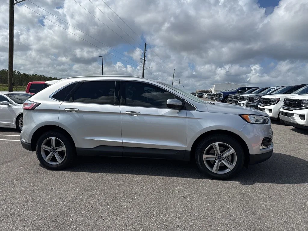 2019 Ford Edge Titanium's photo