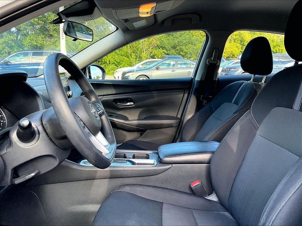 Used 2024 White Nissan SV image 4