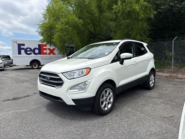 Used 2022 White Ford SE image 1