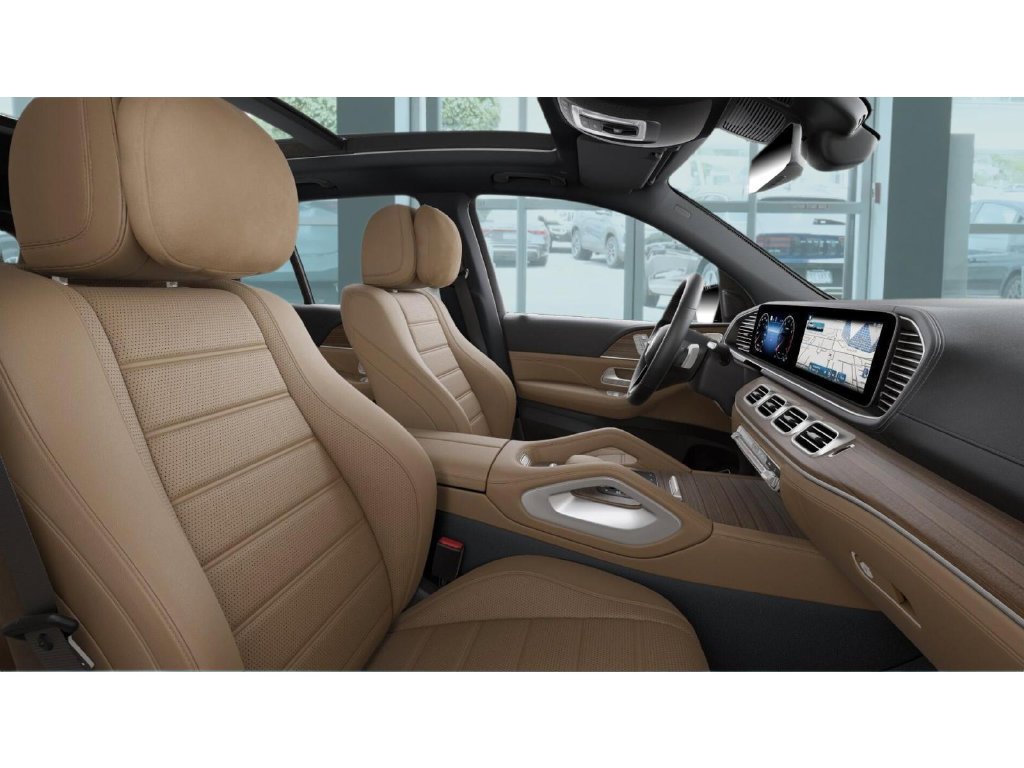 New 2026 MANUFAKTUR Moonlight White Metallic Mercedes-Benz GLE 580 image 45