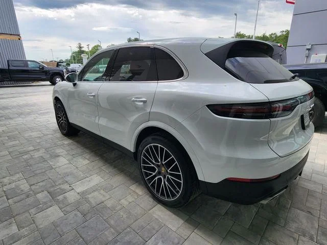 Used 2022 White Porsche  image 3