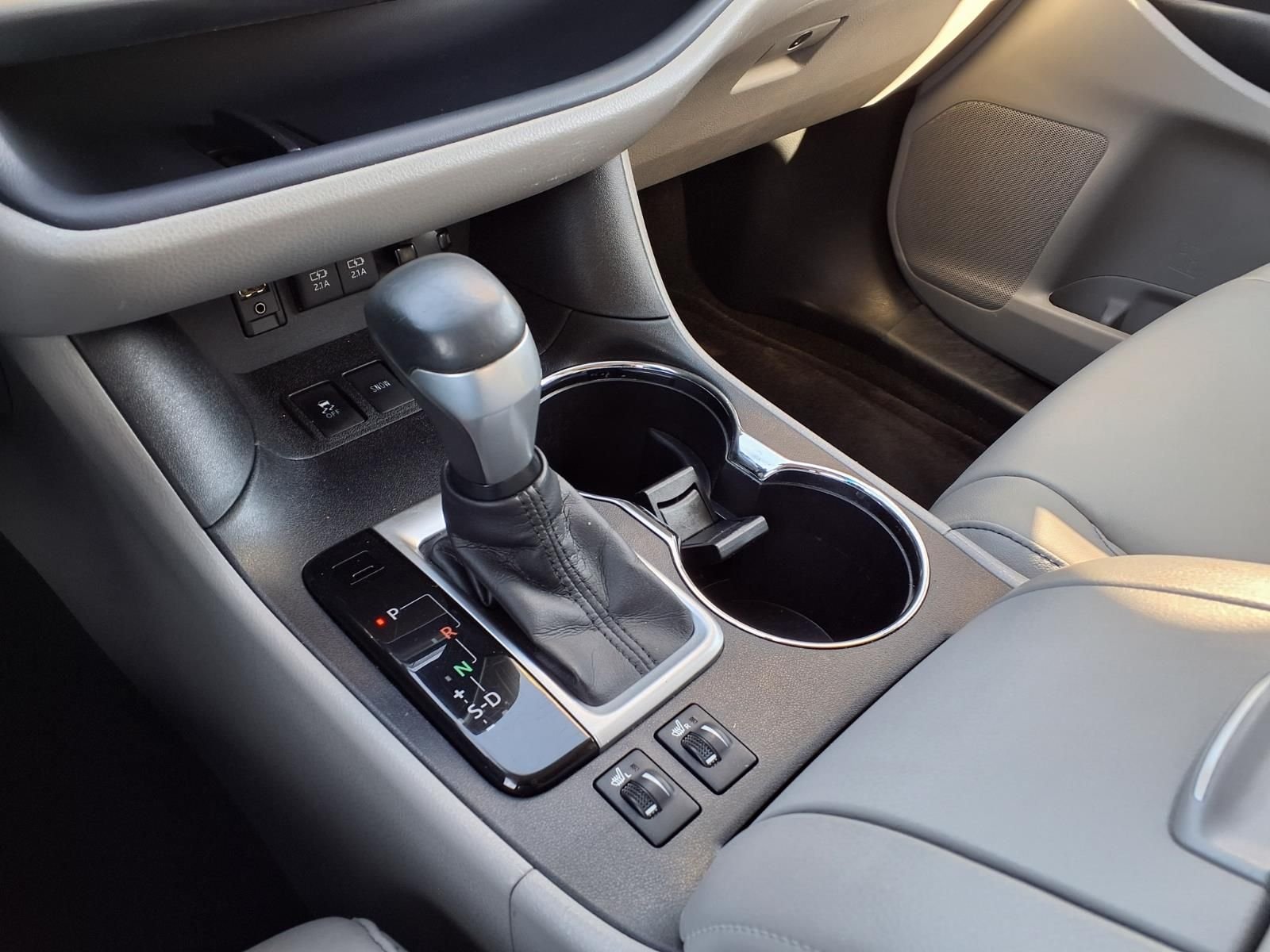 Certified Used 2017 Celestial Silver Metallic Toyota XLE image 27