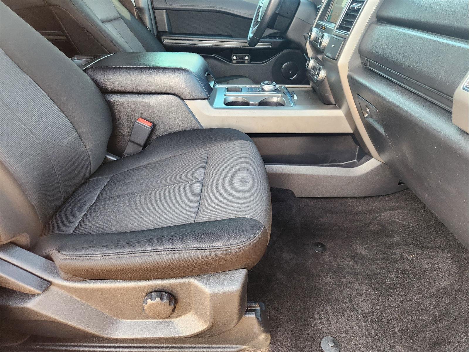 2019 Ford Expedition photo 14 of 34