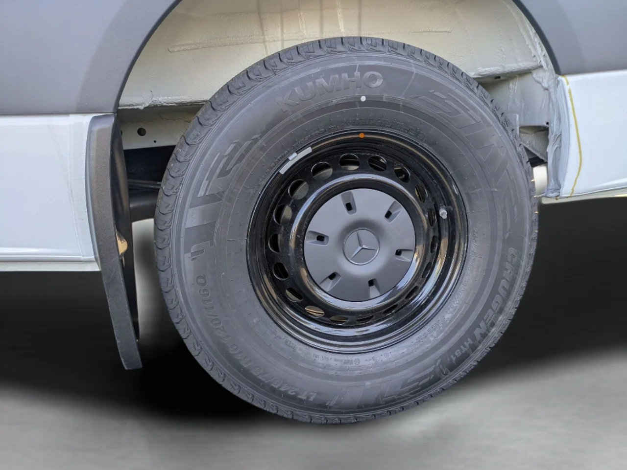 New 2026  Mercedes-Benz Cargo 144 WB image 9