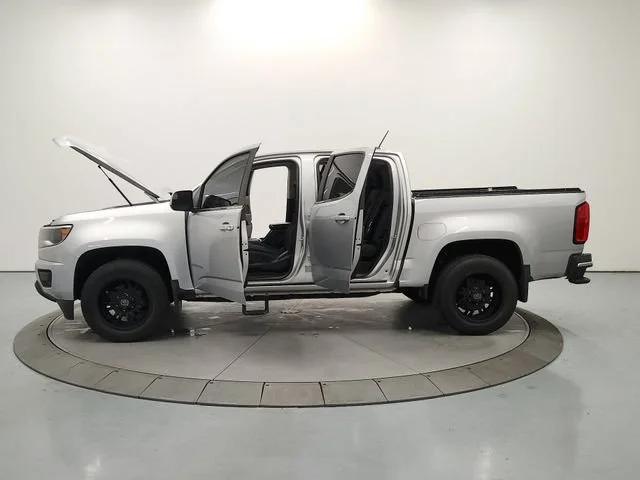 Used 2018 SILVER ICE METALLIC Chevrolet 2WD LT image 12