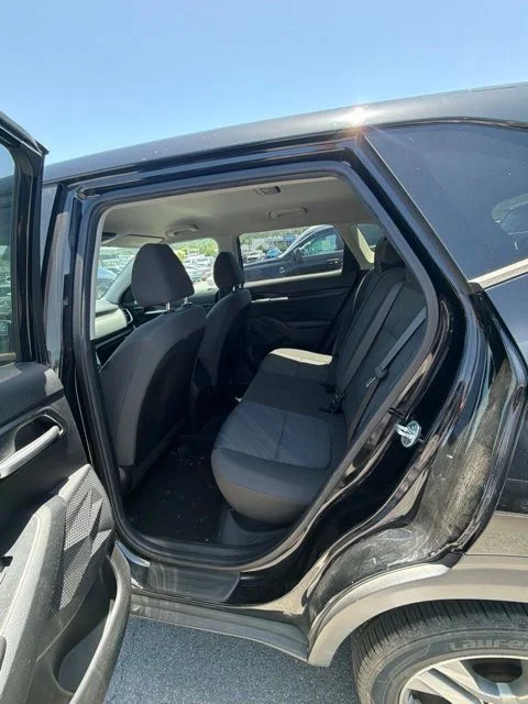 Used 2021 Black Kia LX image 22