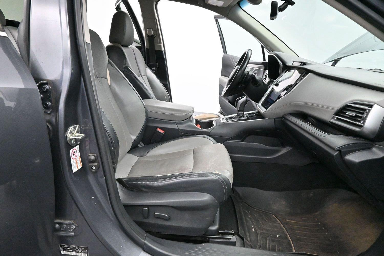 Used 2020 Magnetite Gray Metallic Subaru Limited image 31