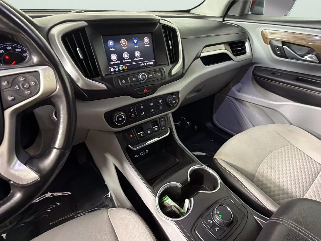 Used 2020 RED QUARTZ TINTCOAT GMC SLE image 20