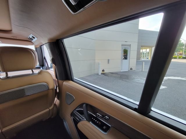 Certified Used 2025 White Land Rover Autobiography image 34