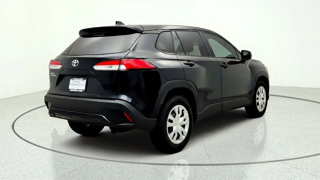 Used 2025 Jet Black Toyota L image 5