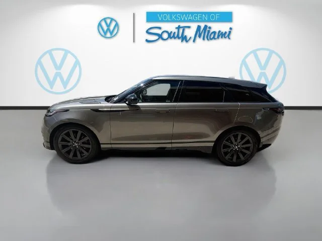 Used 2019  Land Rover R-Dynamic HSE image 4