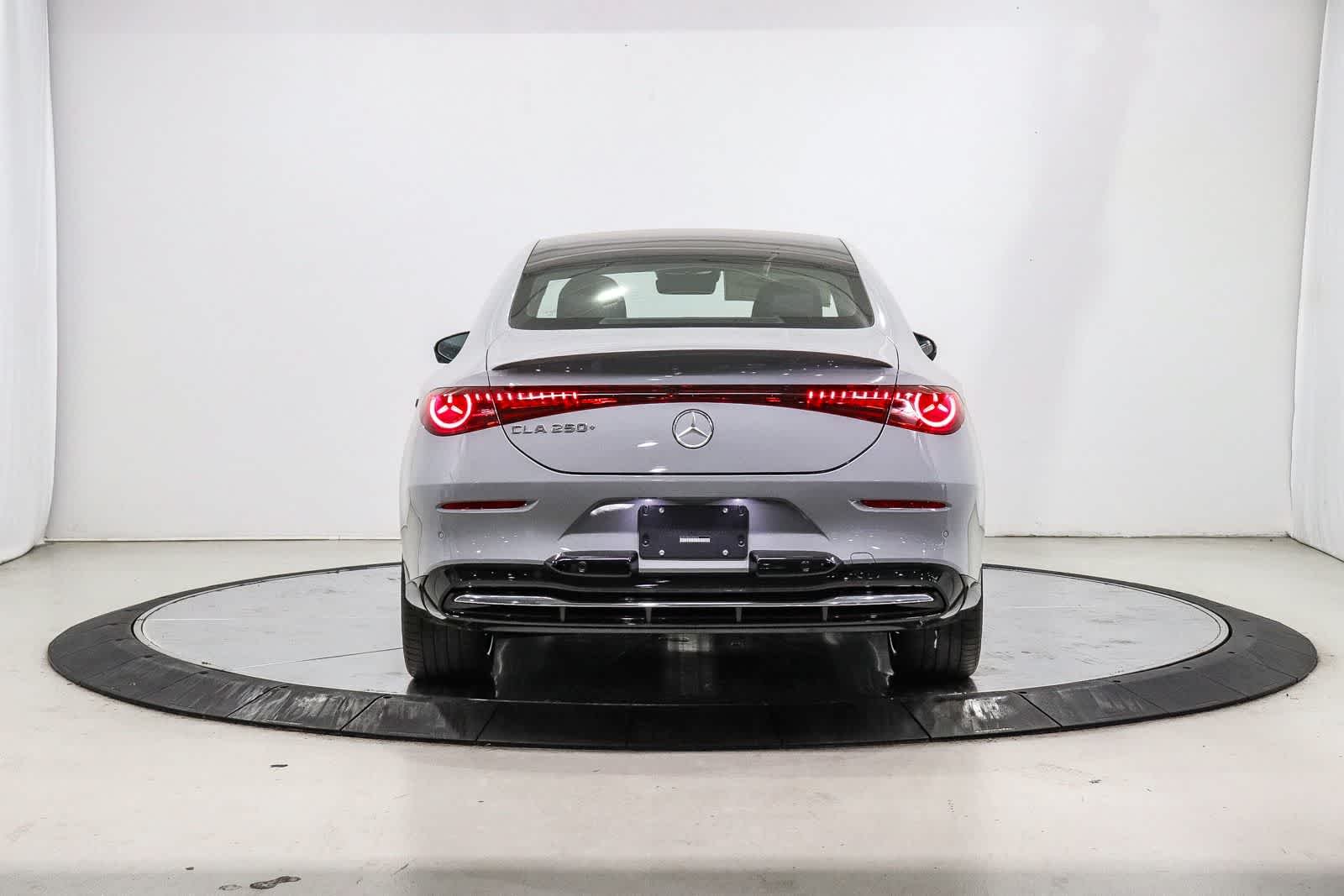 New 2027 MANUFAKTUR Alpine Grey Mercedes-Benz CLA 250+ Electric image 3