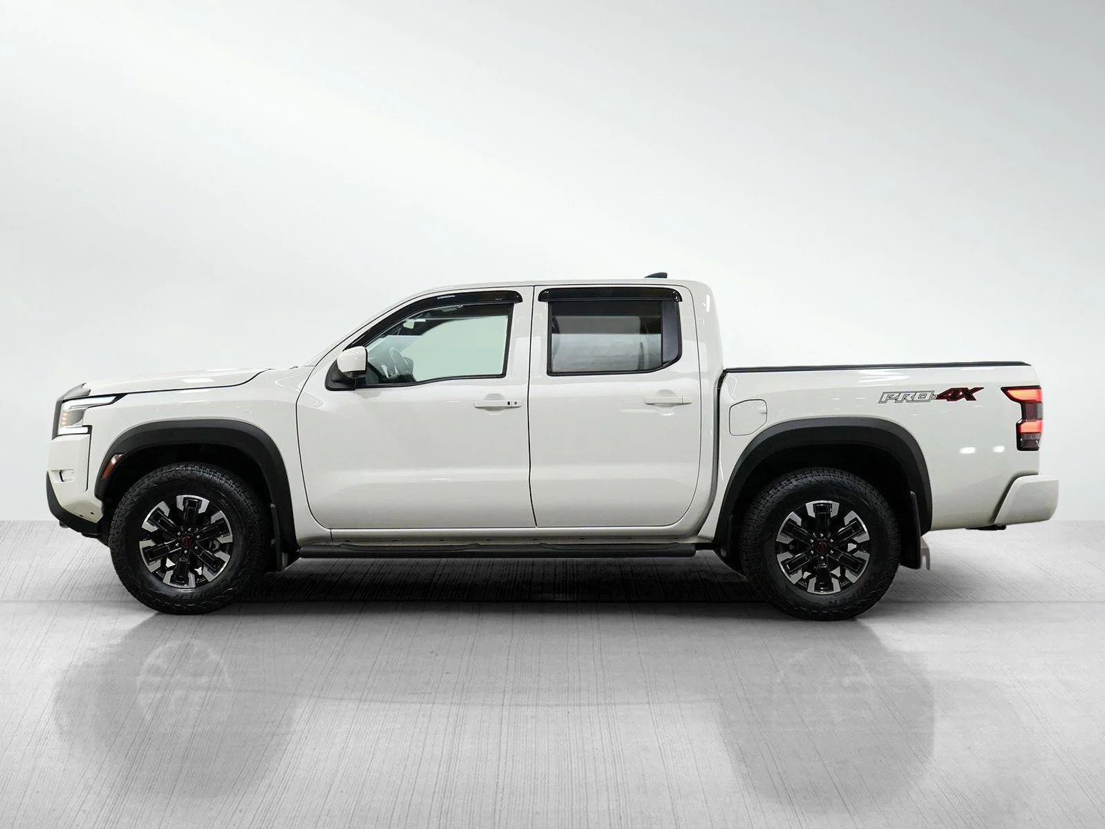Used 2022 Nissan Frontier PRO-4X with VIN 1N6ED1EK7NN637369 for sale in Wayzata, Minnesota