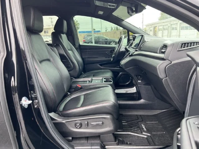 Certified Used 2025 Crystal Black Pearl Honda Sport-L image 9