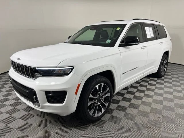 Used 2023 White Jeep Overland image 3