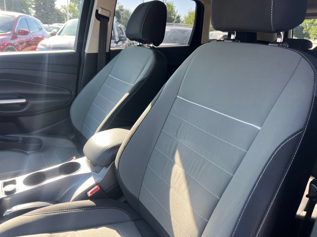 Used 2015 Magnetic Ford SE image 24