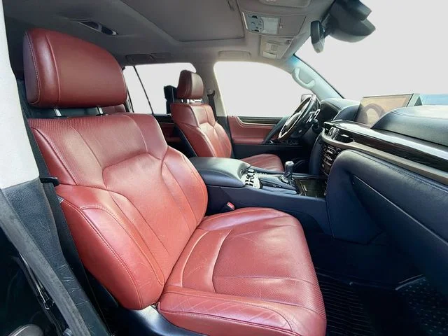 Used 2020 Black Lexus 570 image 30