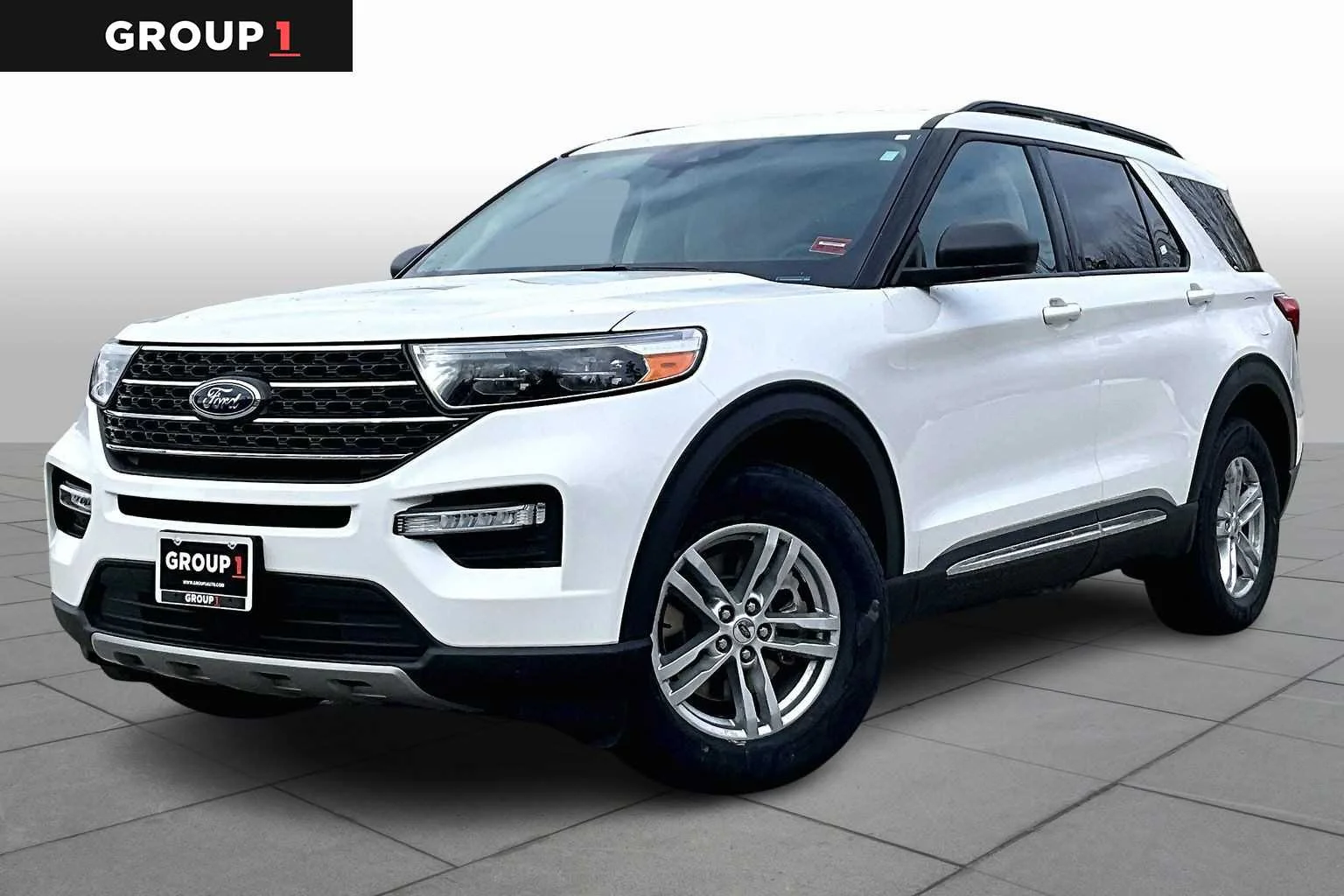 2023 Ford Explorer XLT 4WD's photo