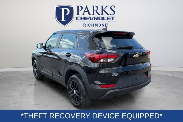 Used 2023 MOSAIC BLACK METALLIC Chevrolet LS image 5