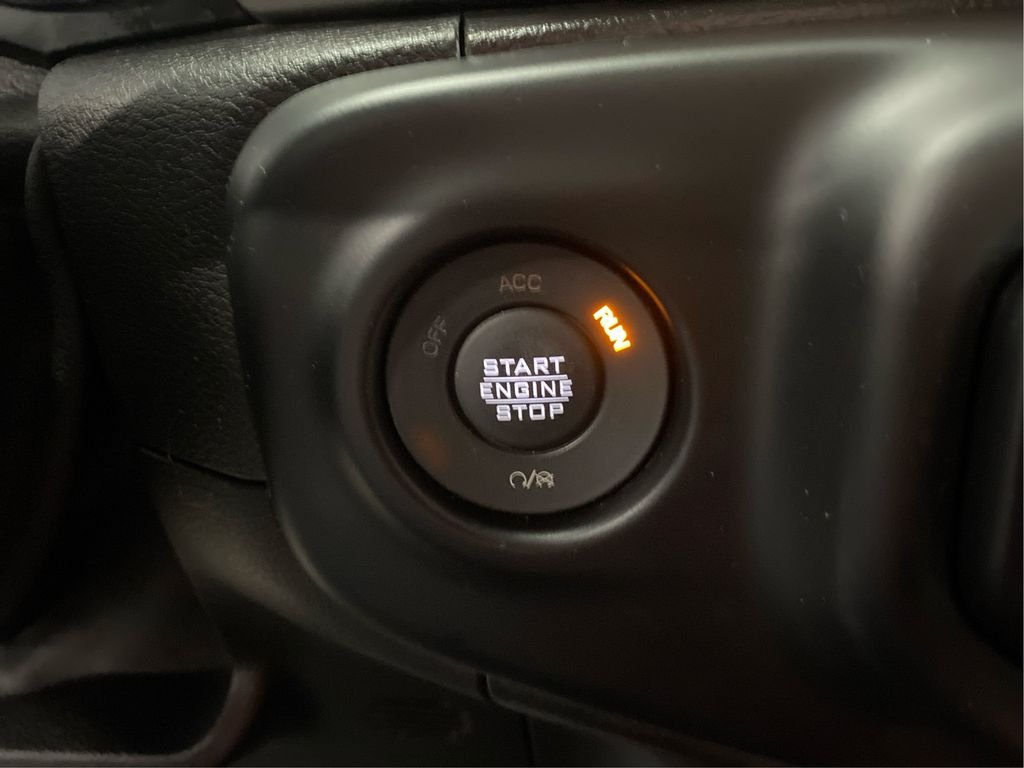 Used 2021 White Jeep Unlimited Sahara image 22