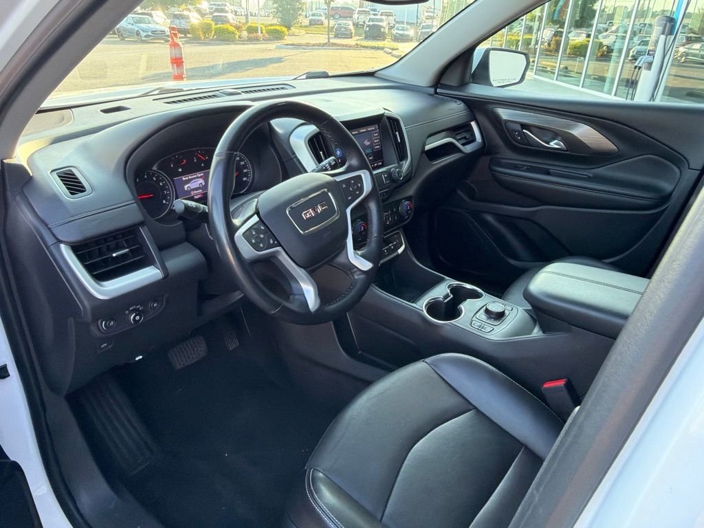 Used 2023 White GMC SLT image 17
