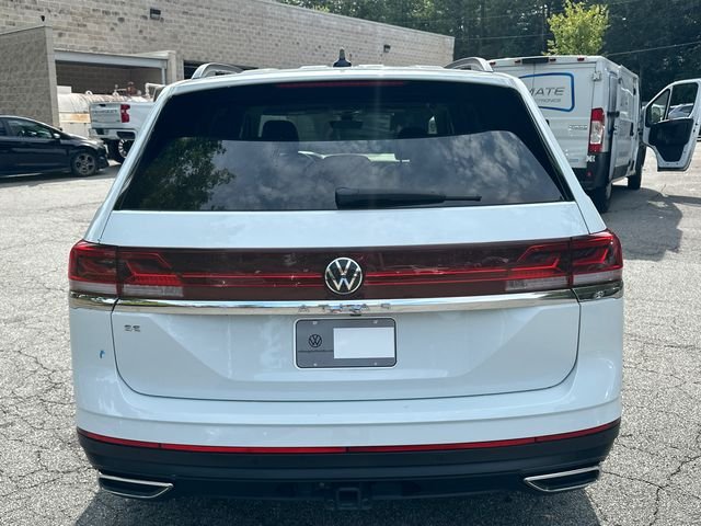 Certified Used 2024  Volkswagen 2.0T SE w/Technology image 6