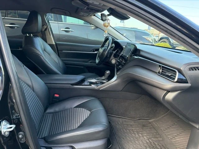 Used 2022 Midnight Black Metallic Toyota SE image 16