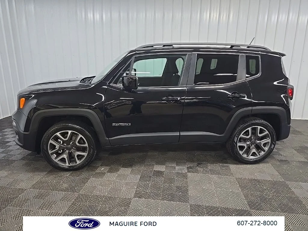 Used 2016 Black Jeep Latitude image 6