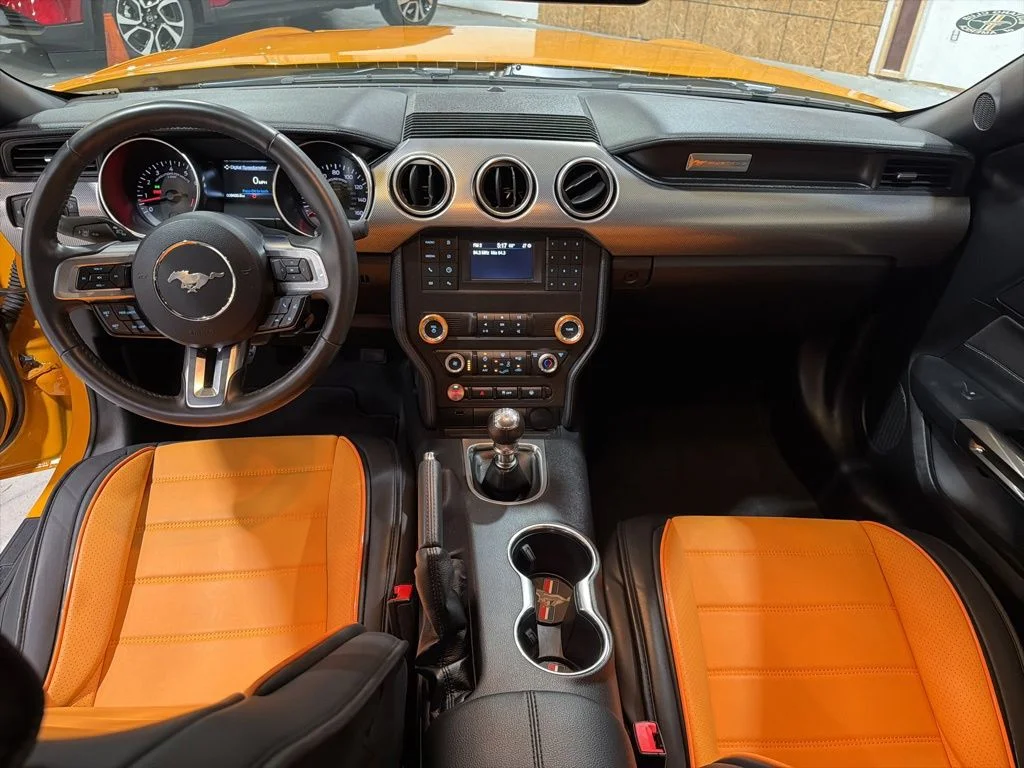 Used 2022 Orange Ford GT image 25