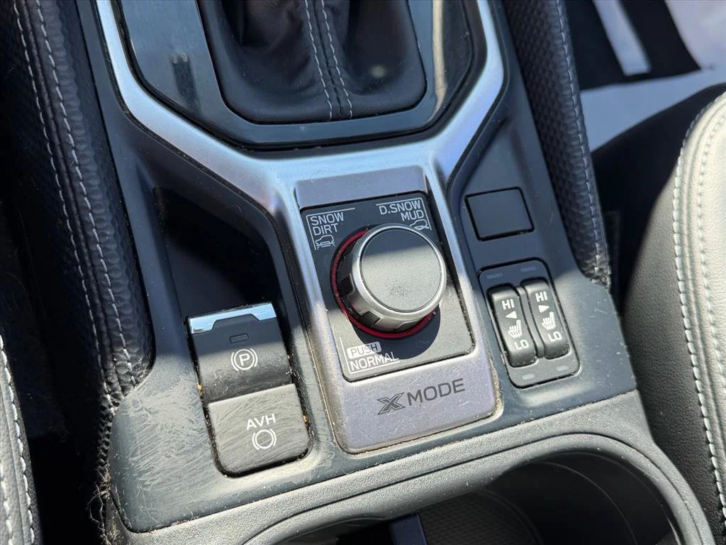 Used 2020 Silver Subaru Touring image 22