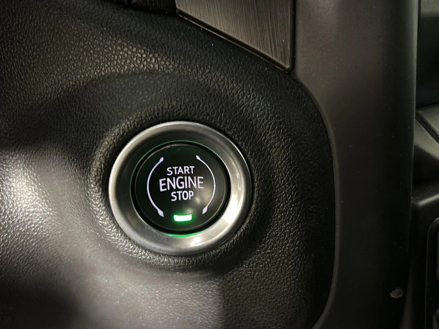 Used 2021 Dark Sky Metallic GMC AT4 image 28