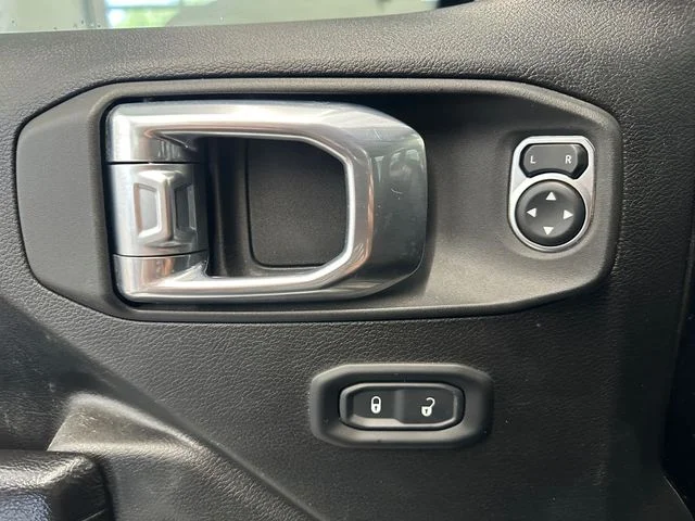 Used 2023 Black Jeep Rubicon image 19