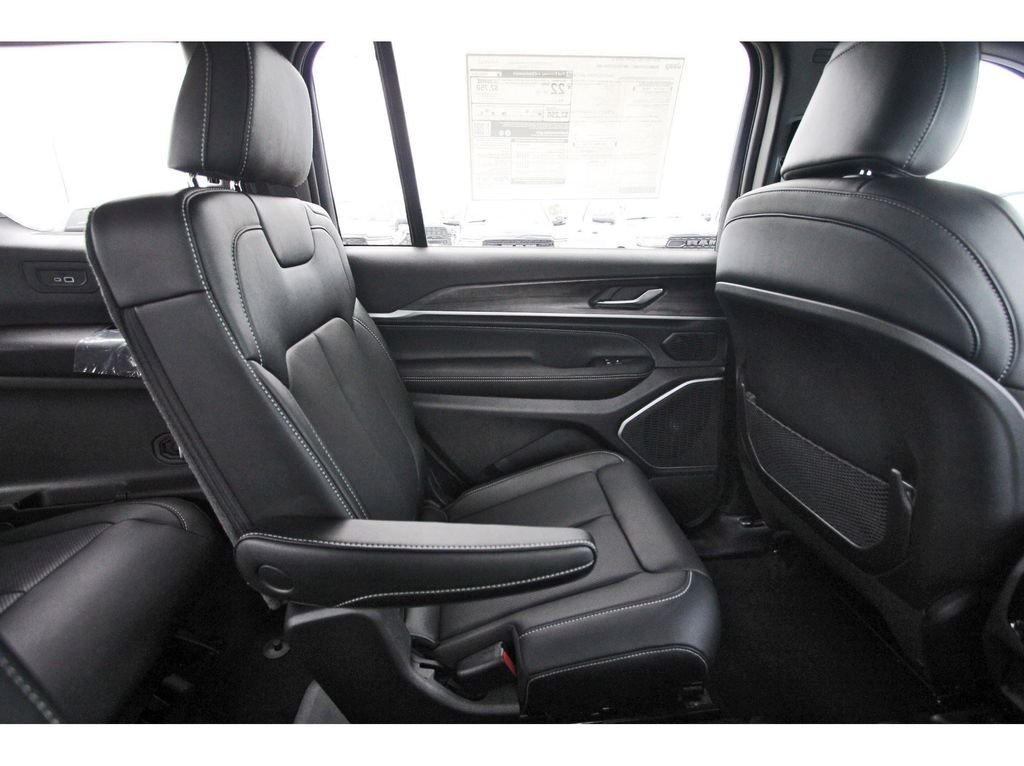 New 2026 Steel Blue Exterior Paint Jeep Limited image 10