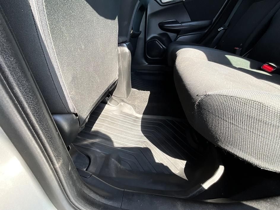 Used 2015 Silver Honda EX image 35