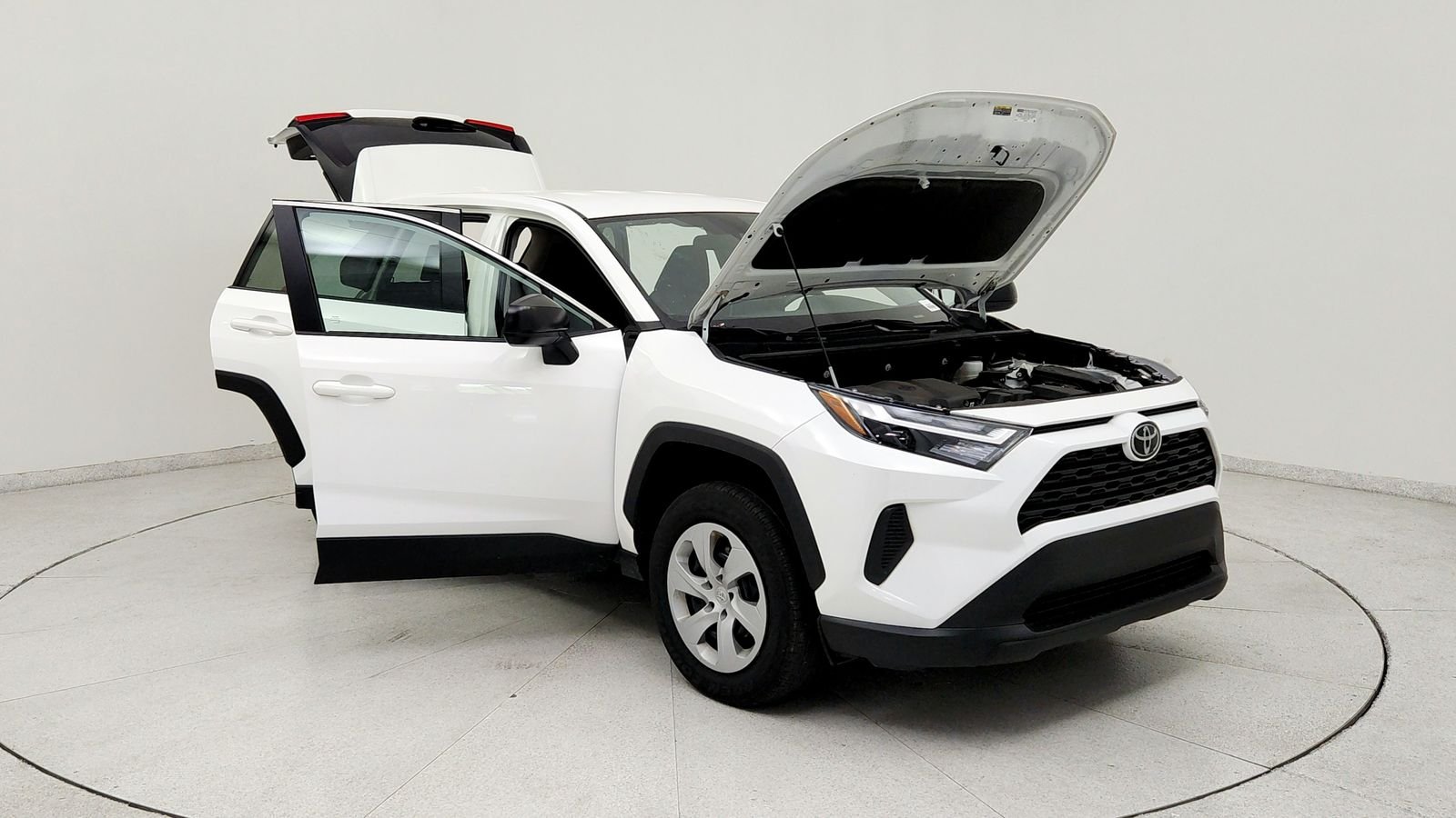 Used 2025 White Toyota LE image 11