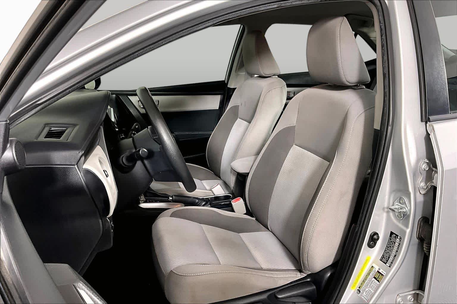 Used 2017 Classic Silver Metallic Toyota L image 8