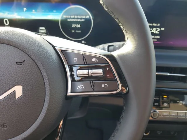 2025 Kia Seltos X-Line - Photo 12