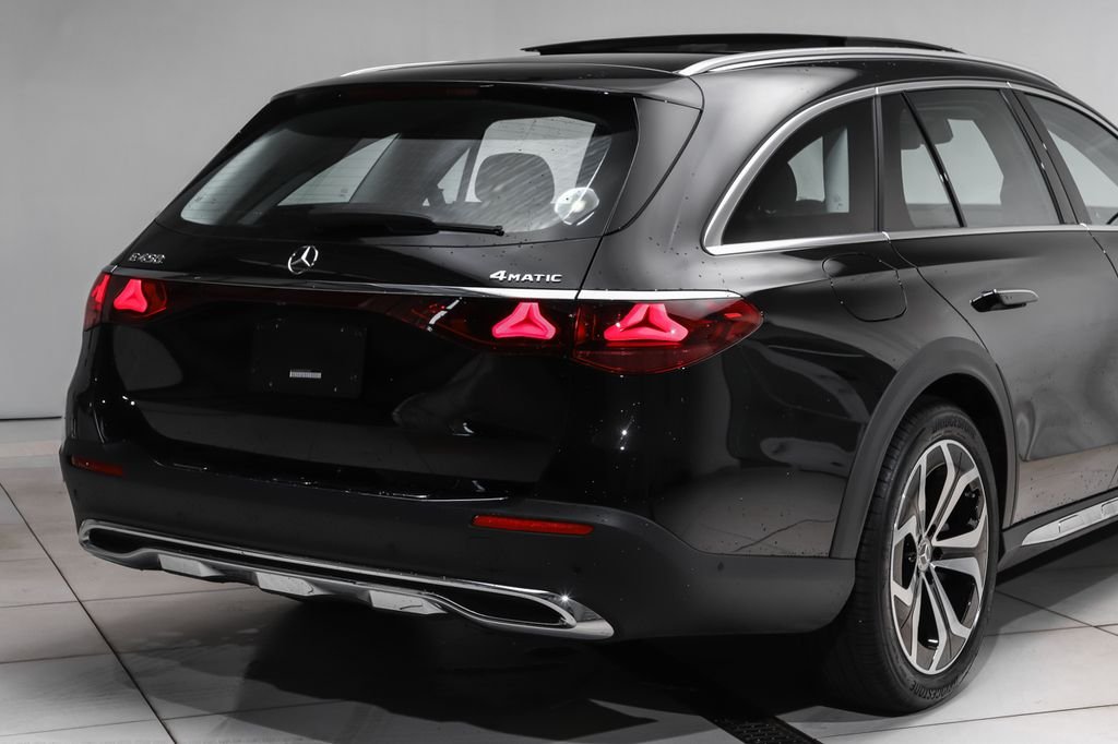 New 2026 Obsidian Black Metallic Mercedes-Benz E 450 image 4