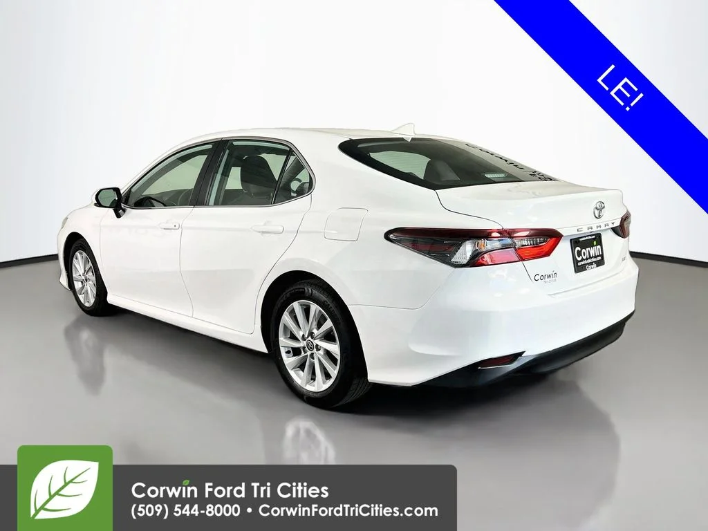 Used 2024 Wind Chill Pearl Toyota LE image 11